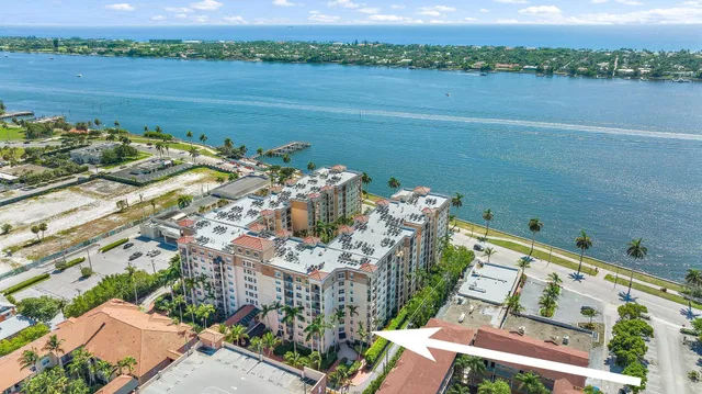 Flagler Pointe Unit 214 photo 33