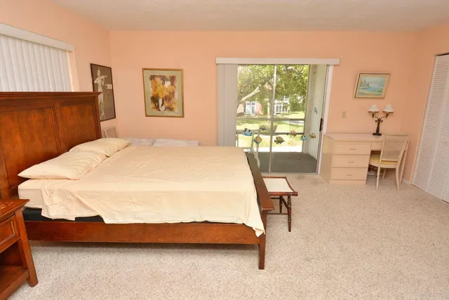 Unit 2010 photo 21