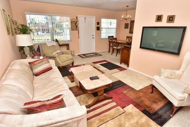 Unit 2010 photo 26