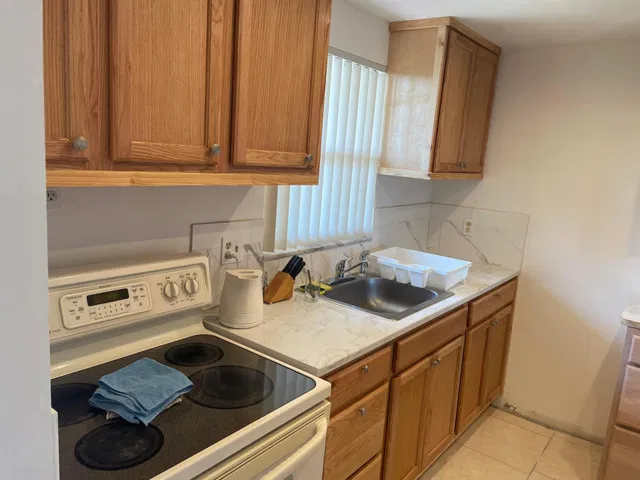 Unit 211 photo 27