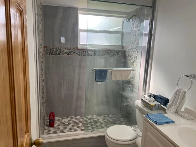 Unit 211 photo 41
