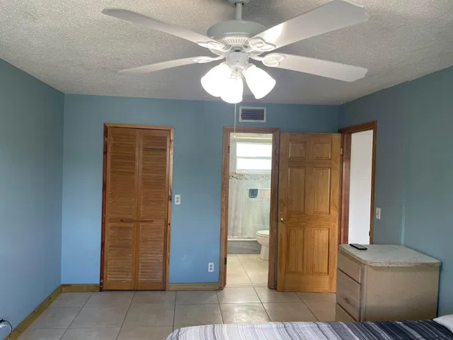 Unit 211 photo 43