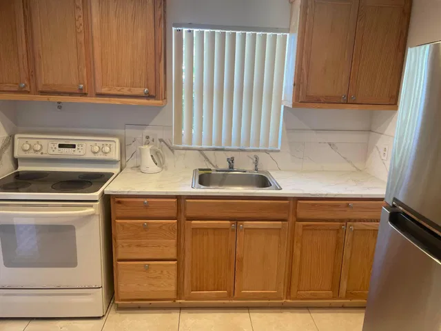 Unit 211 photo 51