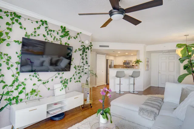 Flagler Pointe Unit 416 photo 3
