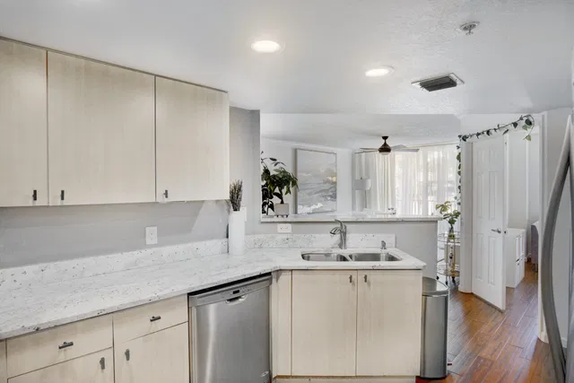 Flagler Pointe Unit 416 photo 8