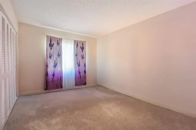 Unit 14B photo 8
