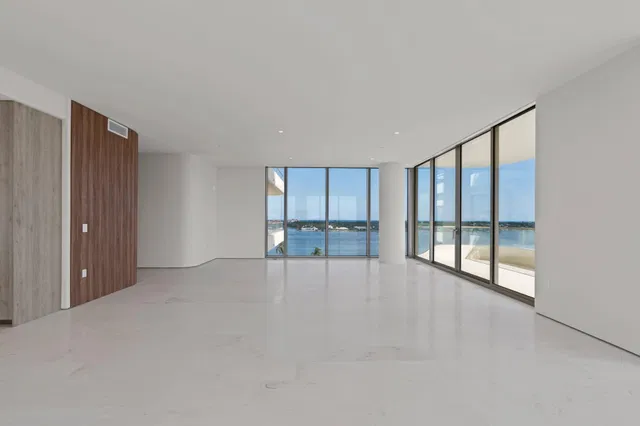 La Clara Palm Beach Unit 801 photo 4