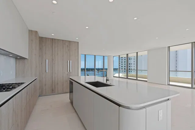 La Clara Palm Beach Unit 801 photo 11