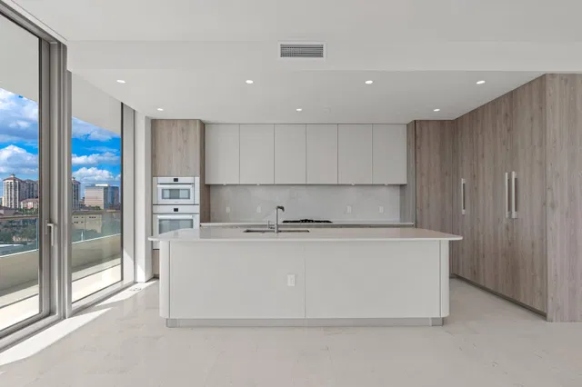 La Clara Palm Beach Unit 801 photo 15