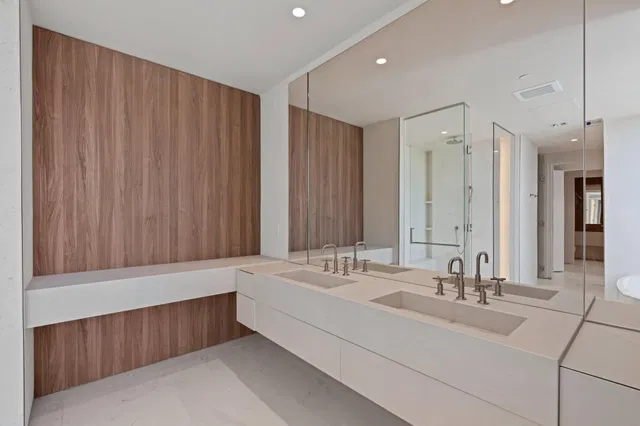 La Clara Palm Beach Unit 801 photo 23