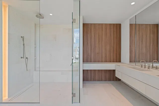 La Clara Palm Beach Unit 801 photo 24