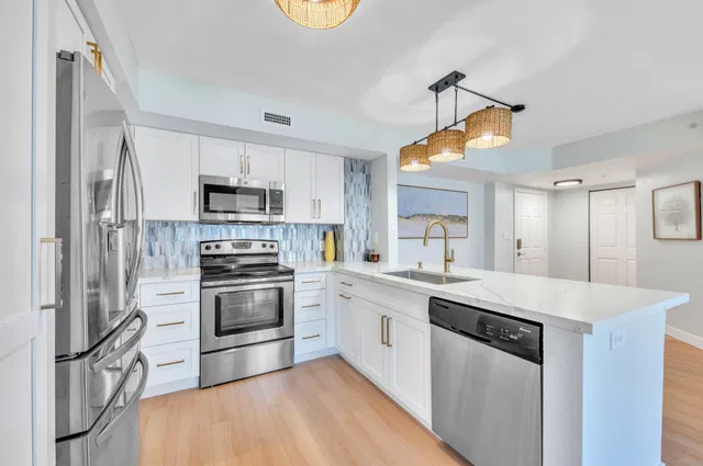 Flagler Pointe Unit 809 photo 5