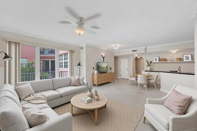 The Astor Unit 314 photo 9