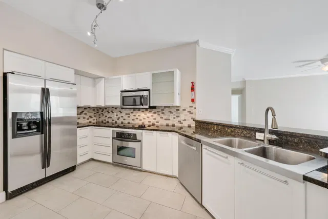 The Astor Unit 314 photo 12