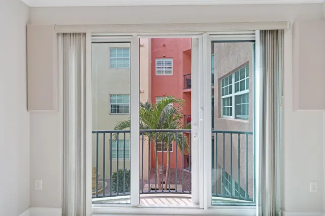 The Astor Unit 314 photo 18