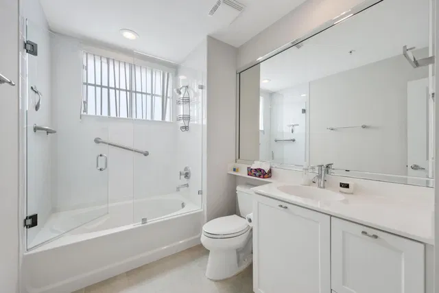 The Astor Unit 314 photo 24