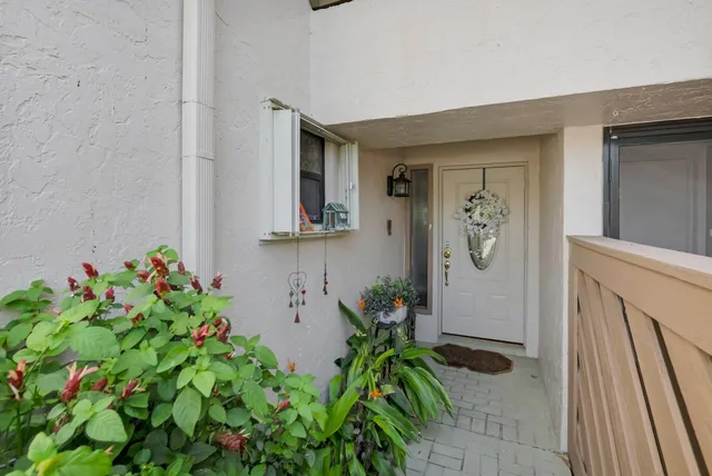  Residence photo 5