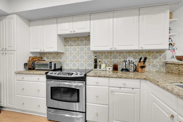  Residence photo 12
