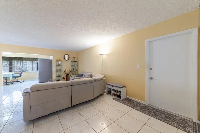 Unit 221 photo 26