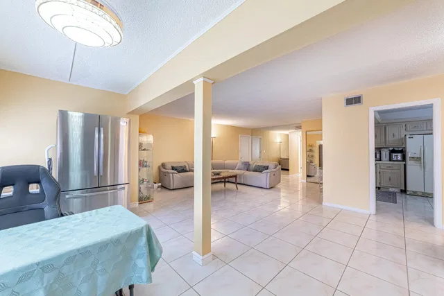 Unit 221 photo 30