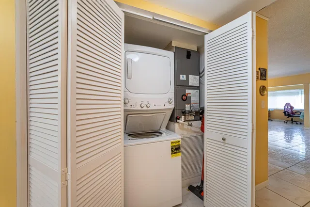 Unit 221 photo 35