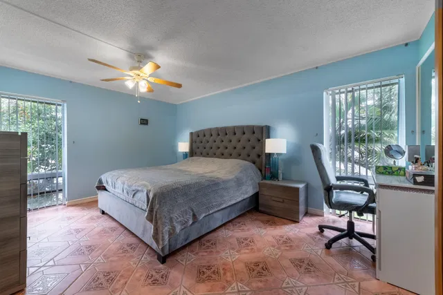 Unit 221 photo 39