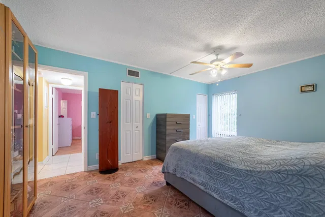 Unit 221 photo 42