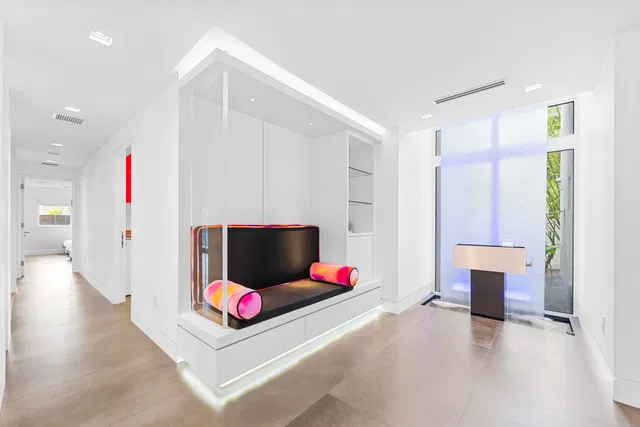 Residence photo 14
