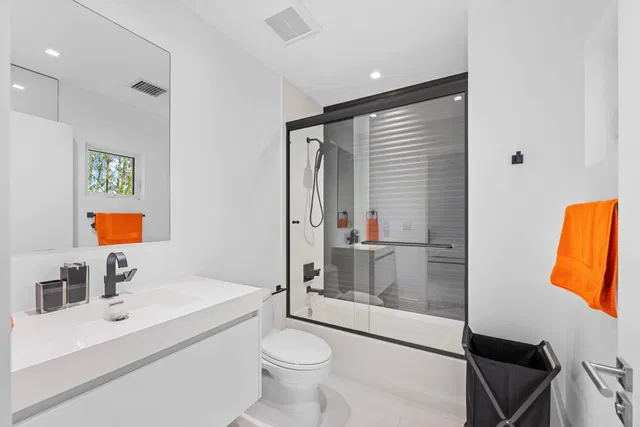 Residence photo 52