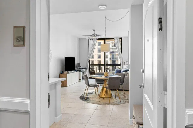 One City Plaza Unit 1524 photo 5