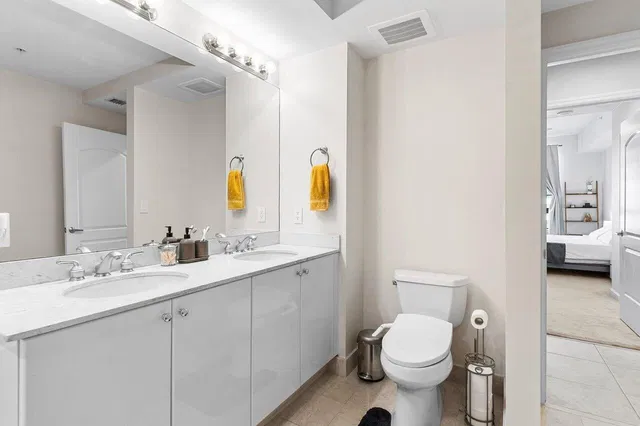 One City Plaza Unit 1524 photo 17