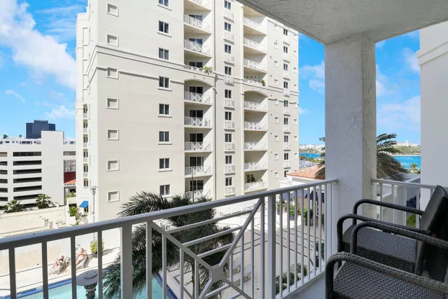 The Strand Unit 801 photo 7