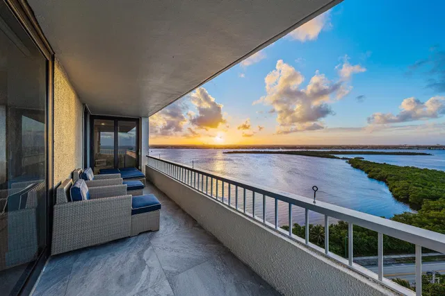 Water Glades Unit 19c photo 3