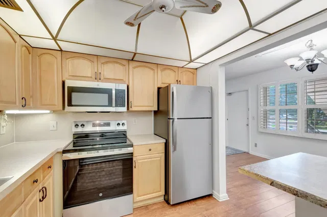 Unit 267 photo 44