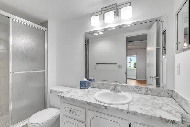 Unit 267 photo 53