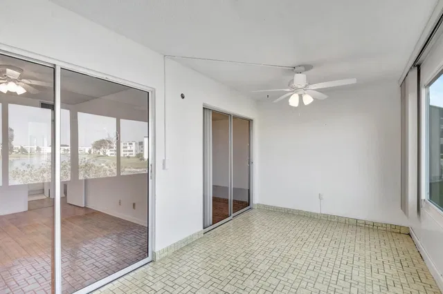 Unit 267 photo 56