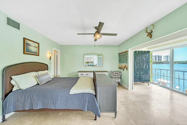 Unit 4120 photo 14
