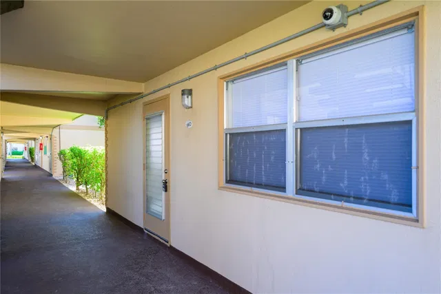 Unit 633 photo 2