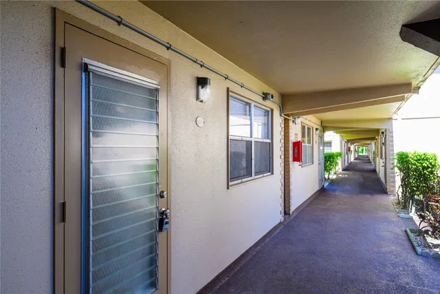 Unit 633 photo 3