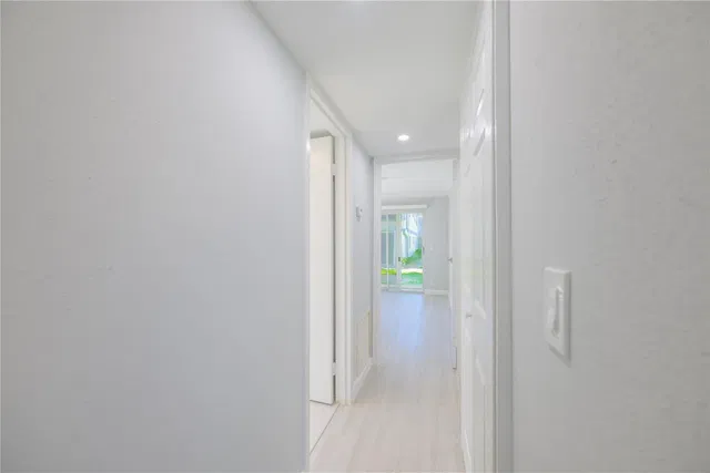 Unit 633 photo 9