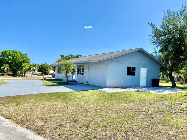 West Palm Beach Residence photo 17
