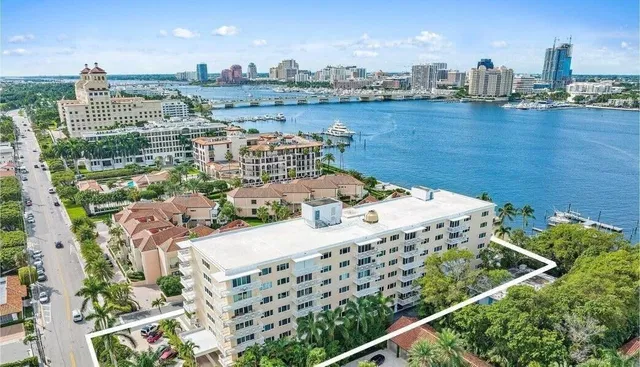250 Bradley Place #610