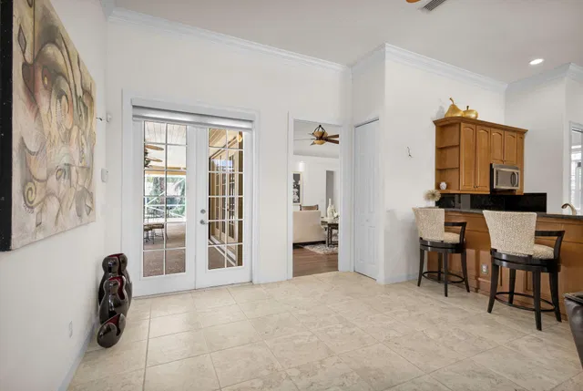  Residence photo 34