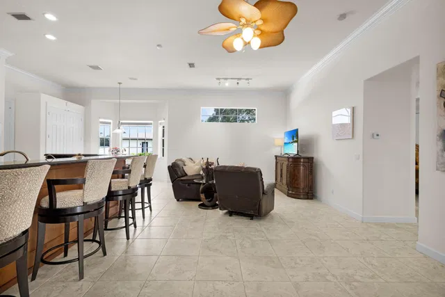  Residence photo 38