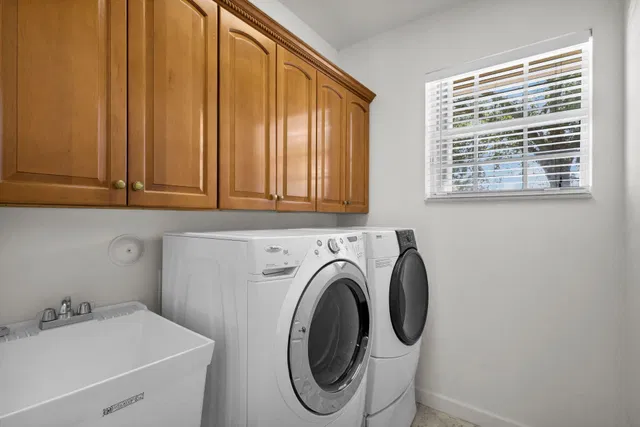  Residence photo 59