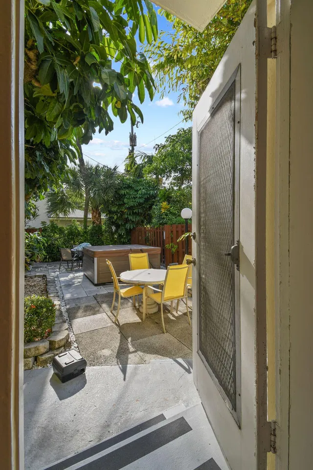 Residence photo 22