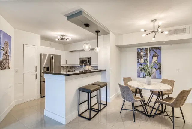 The Tower Condominium at Cityplace Unit 804 photo 5