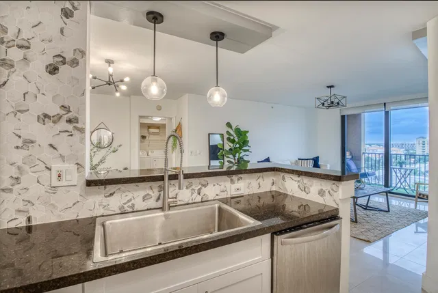 The Tower Condominium at Cityplace Unit 804 photo 7