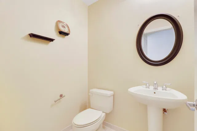 One City Plaza Unit 408 photo 2