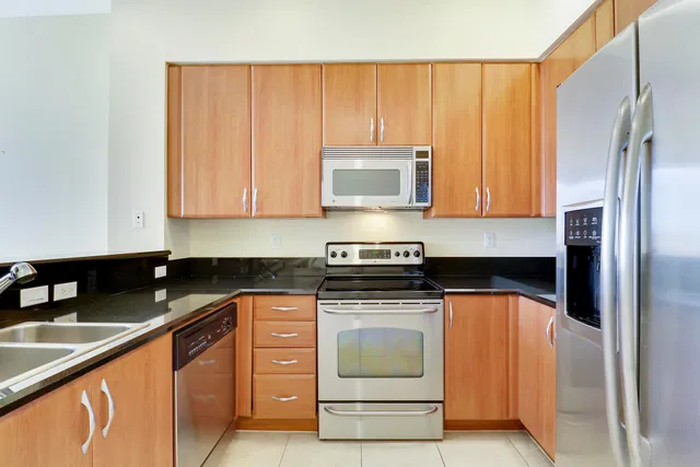 One City Plaza Unit 408 photo 6